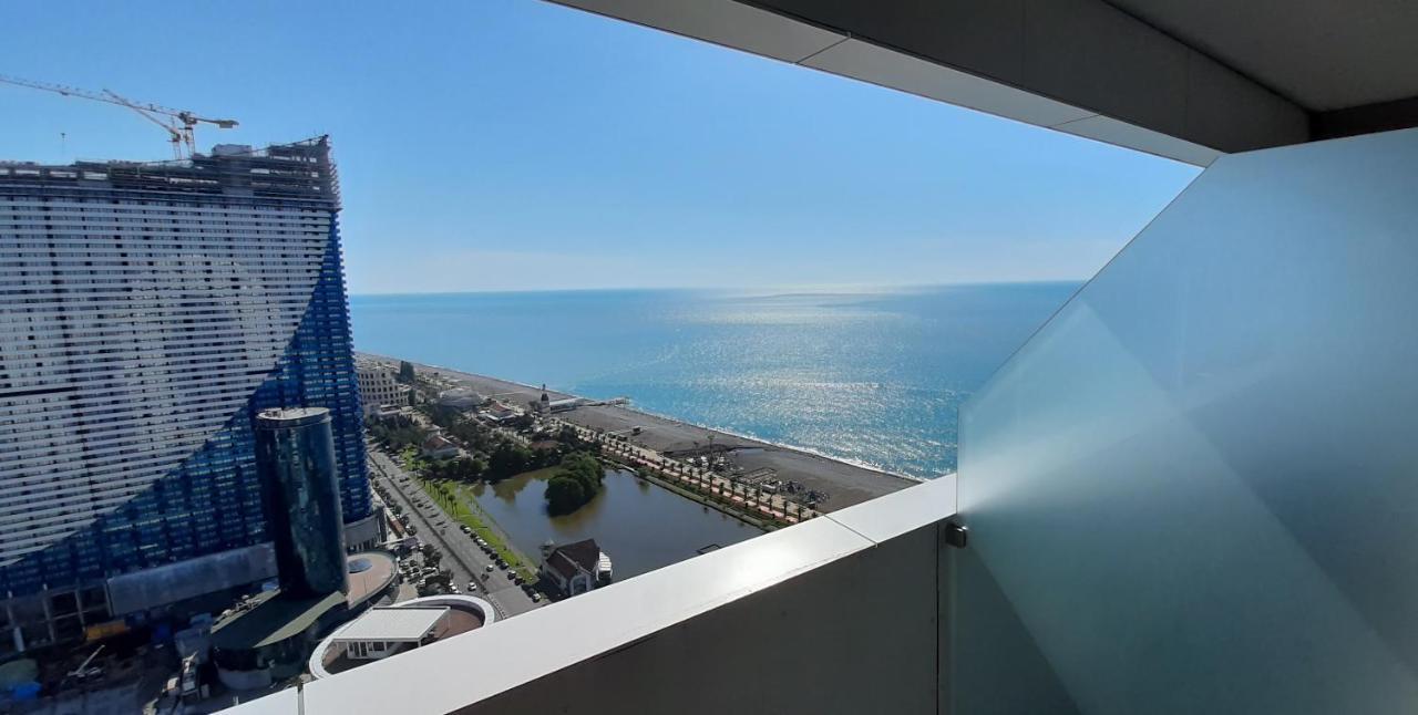 Alliance Palace Sea View Apartment Batumi Exteriér fotografie