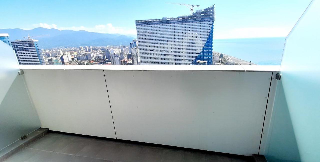 Alliance Palace Sea View Apartment Batumi Exteriér fotografie