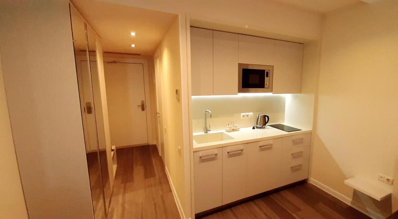 Alliance Palace Sea View Apartment Batumi Exteriér fotografie