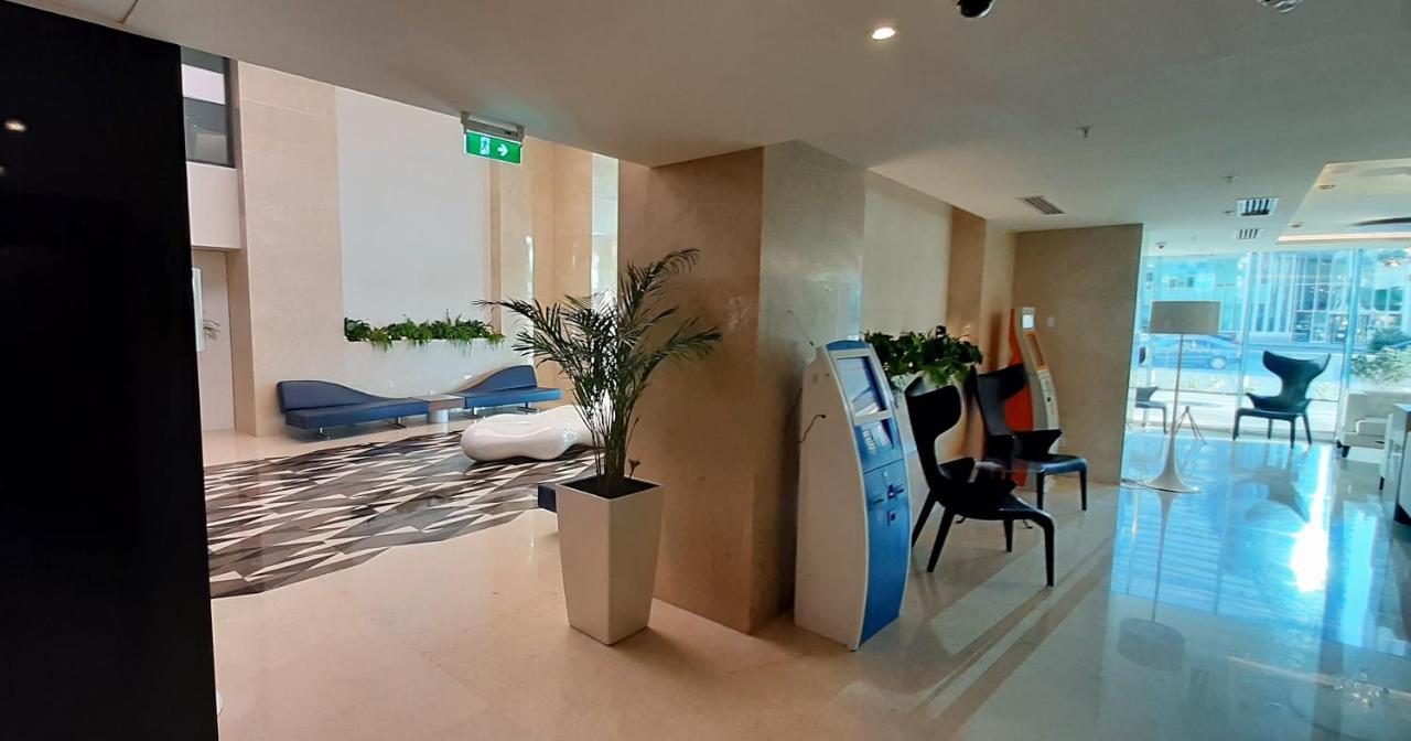 Alliance Palace Sea View Apartment Batumi Exteriér fotografie