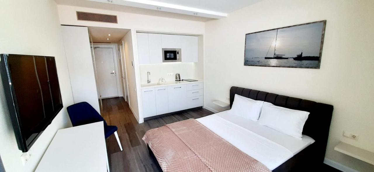 Alliance Palace Sea View Apartment Batumi Exteriér fotografie
