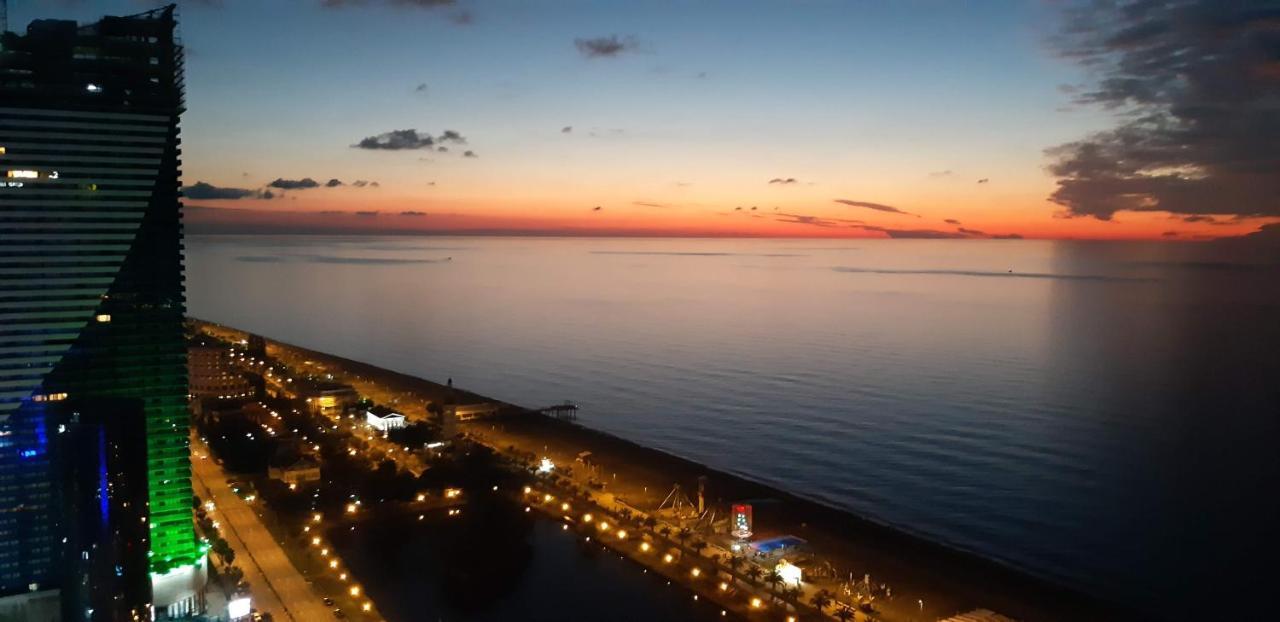 Alliance Palace Sea View Apartment Batumi Exteriér fotografie